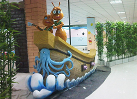 游樂(lè)園卡通造型